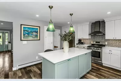 10 Garfield Place, Massapequa, NY 11758 - Photo 8