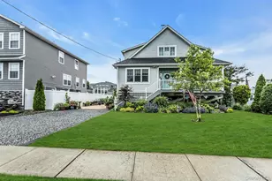 10 Garfield Pl, Massapequa, NY 11758 - Photo 2