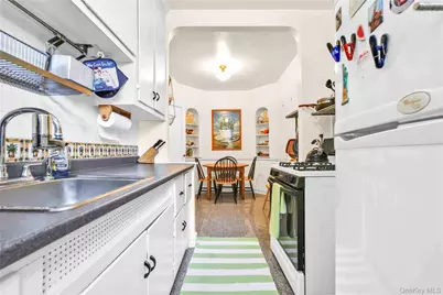 84-51 Beverly Road #5P, Kew Gardens, NY 11415 - Photo 10