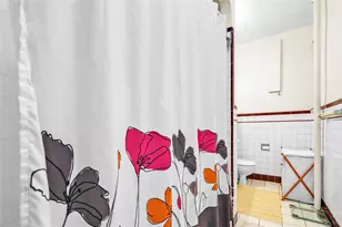 84-51 Beverly Rd, Kew Gardens, NY 11415 - Photo 18