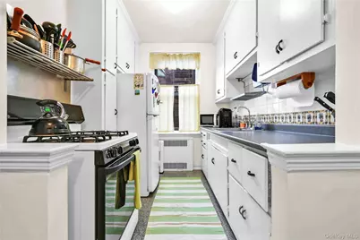 84-51 Beverly Road #5P, Kew Gardens, NY 11415 - Photo 8