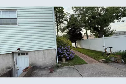 14605 227th Street, Springfield Gardens, NY 11413 - Photo 4
