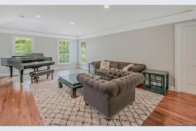 47 Sherwood Gate, Oyster Bay, NY 11771 - Photo 4