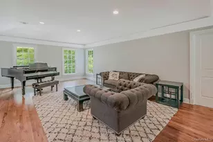 47 Sherwood Gate, Oyster Bay, NY 11771 - Photo 4