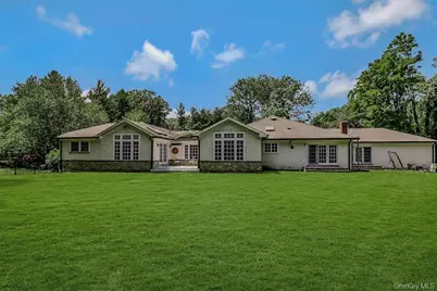 47 Sherwood Gate, Oyster Bay, NY 11771 - Photo 36