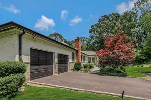 47 Sherwood Gate, Oyster Bay, NY 11771 - Photo 38