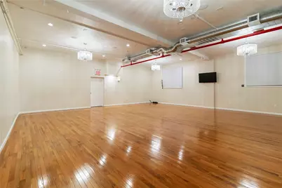 212-26 Jamaica Avenue, Queens Village, NY 11428 - Photo 10