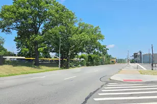 138-34 247th St, Rosedale, NY 11422 - Photo 14