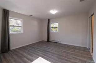 37 Amsterdam St, Huntington, NY 11743 - Photo 12