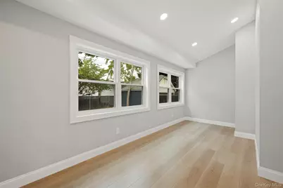 15 Shepherd Street, Rockville Centre, NY 11570 - Photo 10