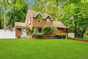 18 Nursery Rd, Melville, NY 11747 - Photo 2