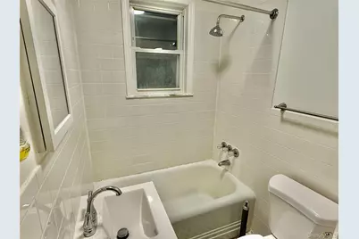 137 Lake Avenue, Yonkers, NY 10703 - Photo 4