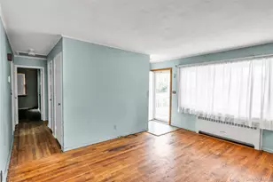 22 Robert Dr, Huntington, NY 11743 - Photo 6