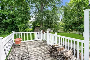 22 Robert Dr, Huntington, NY 11743 - Photo 22