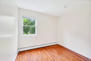 106 Woods Dr, Roslyn, NY 11576 - Photo 24