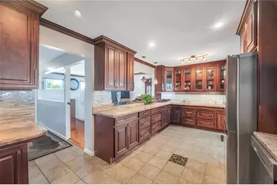 34 Harlem Avenue, Medford, NY 11763 - Photo 12