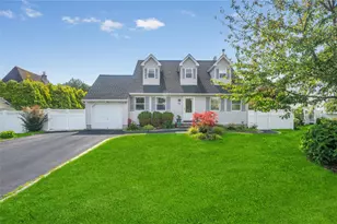 34 Harlem Ave, Medford, NY 11763 - Photo 2