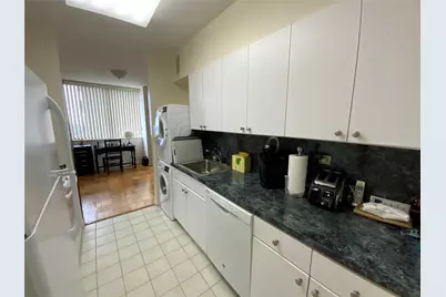 27010 Grand Central Parkway #19A, Floral Park, NY 11005 - Photo 8