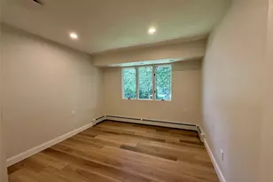 7 Northwood Ct, Dix Hills, NY 11746 - Photo 16