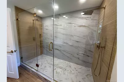 7 Northwood Court, Dix Hills, NY 11746 - Photo 12