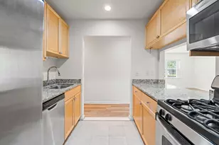 Apt A 2-22 Constitution Pl, College Point, NY 11356 - Photo 8