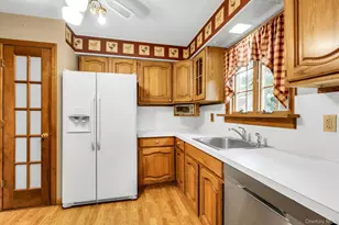 51 Arlington Rd, Ronkonkoma, NY 11779 - Photo 10