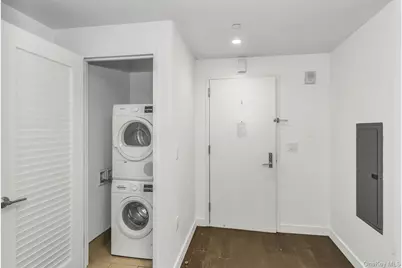 131-03 40th Road #10E, Flushing, NY 11354 - Photo 8