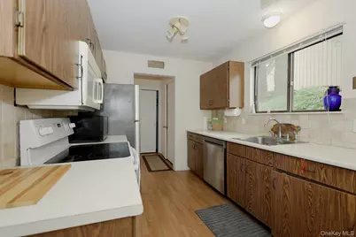 129 Heritage Hills #A, Somers, NY 10589 - Photo 8