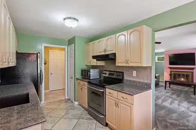 103 Holly Stream Court, Brewster, NY 10509 - Photo 6