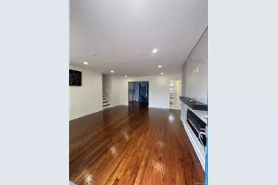 868 Oliver Avenue, Westbury, NY 11590 - Photo 4