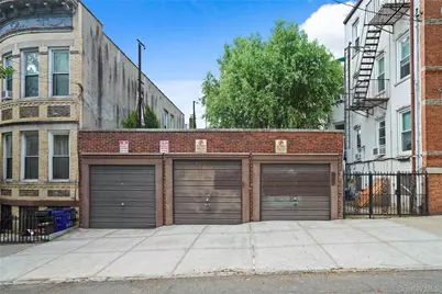 6046 Putnam Avenue, Ridgewood, NY 11385 - Photo 34