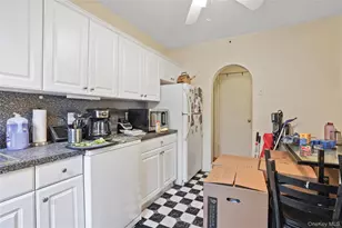 60-46 Putnam Ave, Ridgewood, NY 11385 - Photo 26