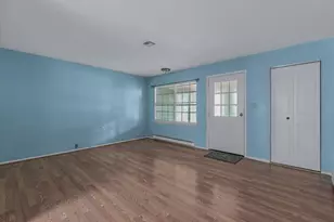 195 E Newcastle Ct, Ridge, NY 11961 - Photo 6