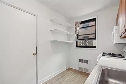 139-15 83 Avenue #629, Briarwood, NY 11435 - Photo 6