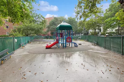 139-15 83 Avenue #629, Briarwood, NY 11435 - Photo 18