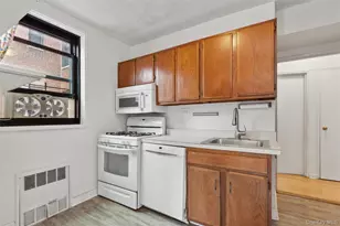 139-15 83 Ave, Briarwood, NY 11435 - Photo 6