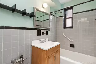 139-15 83 Ave, Briarwood, NY 11435 - Photo 14