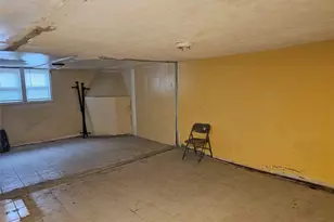 215-31 Murdock Ave, Queens Village, NY 11429 - Photo 6