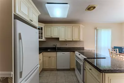 100 Baker Court #128, Island Park, NY 11558 - Photo 4