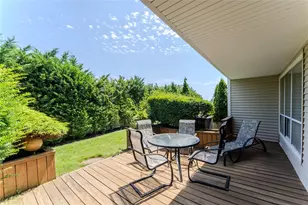 100 Baker Ct, Island Park, NY 11558 - Photo 16