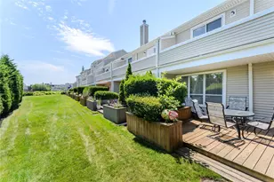 100 Baker Ct, Island Park, NY 11558 - Photo 18