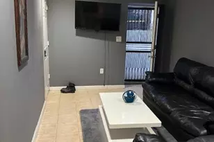 137-45 Bedell St, Jamaica, NY 11413 - Photo 10