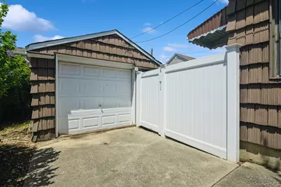 862 Peninsula Boulevard, Woodmere, NY 11598 - Photo 20