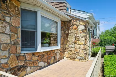 862 Peninsula Boulevard, Woodmere, NY 11598 - Photo 4