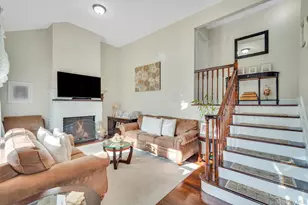 83 Chapel Hill Dr, Brentwood, NY 11717 - Photo 4