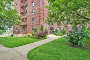 139-09 28th Rd, Flushing, NY 11354 - Photo 14