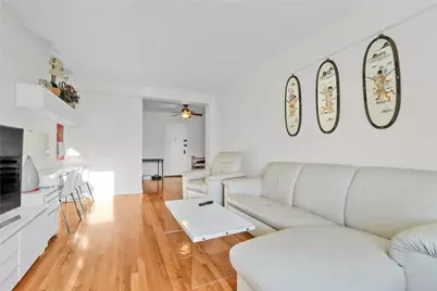 139-09 28th Road #6F, Flushing, NY 11354 - Photo 2