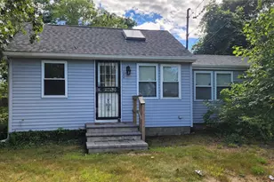 344 Elm Rd W, Mastic Beach, NY 11951 - Photo 2