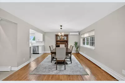 321 Lagoon Drive S, Copiague, NY 11726 - Photo 8