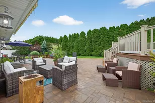 321 Lagoon Dr S, Copiague, NY 11726 - Photo 20